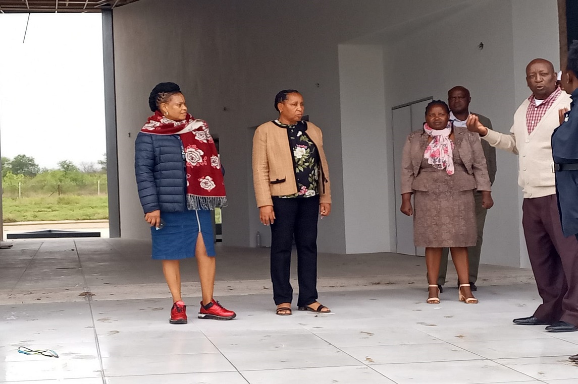 Caption.... MEC for Sport, Arts and Culture, Ms. Nakedi Grace Kekana and Head of Department Ms. Daphne Mapula Ramokgopa leading a team during Schoemandal Museum visit. The purpose was to assess the progress made thus far. 
